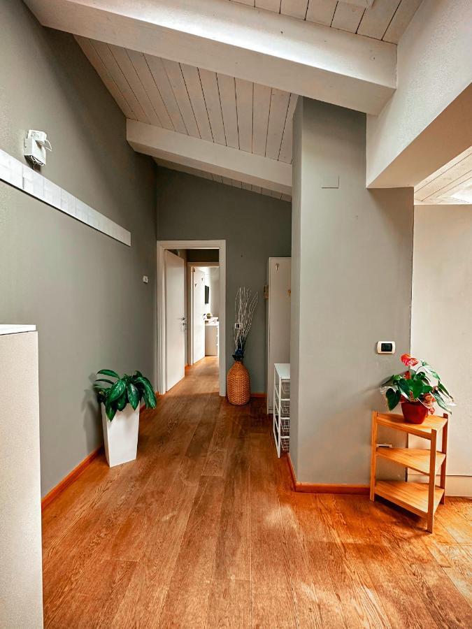 Accogliente Mansarda In Centro Storico Apartamento Rávena Exterior foto